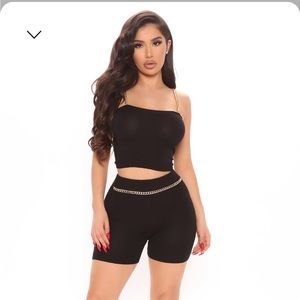 2/$12 ✨Fashion nova chain two piece set -like new
